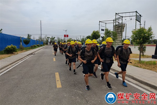 淮北礦業救護大隊開展二季度質量標準化考核